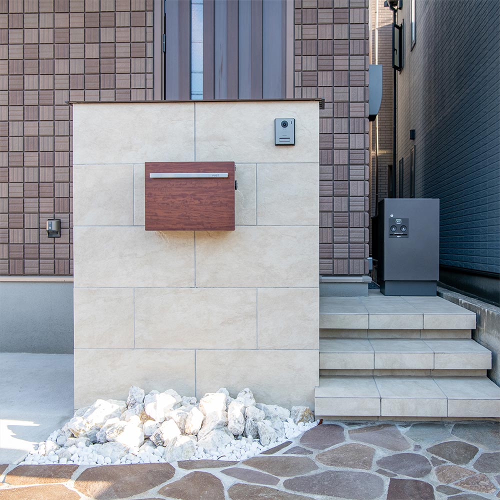 イメージ_東京セキスイハイム建築事例_宅配ボックス