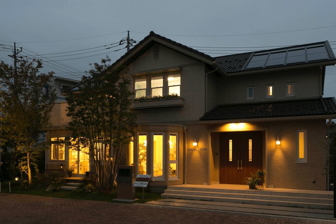 甲府昭和グランツーユー展示場_夜外観