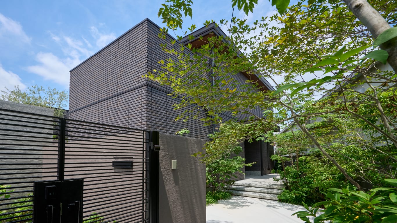 小さな森の小径。